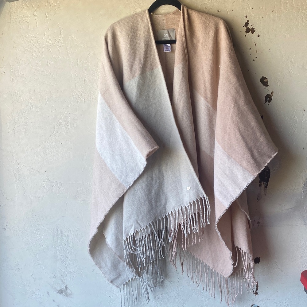 Soia & Kyo Beige and Cream Textured Shawl